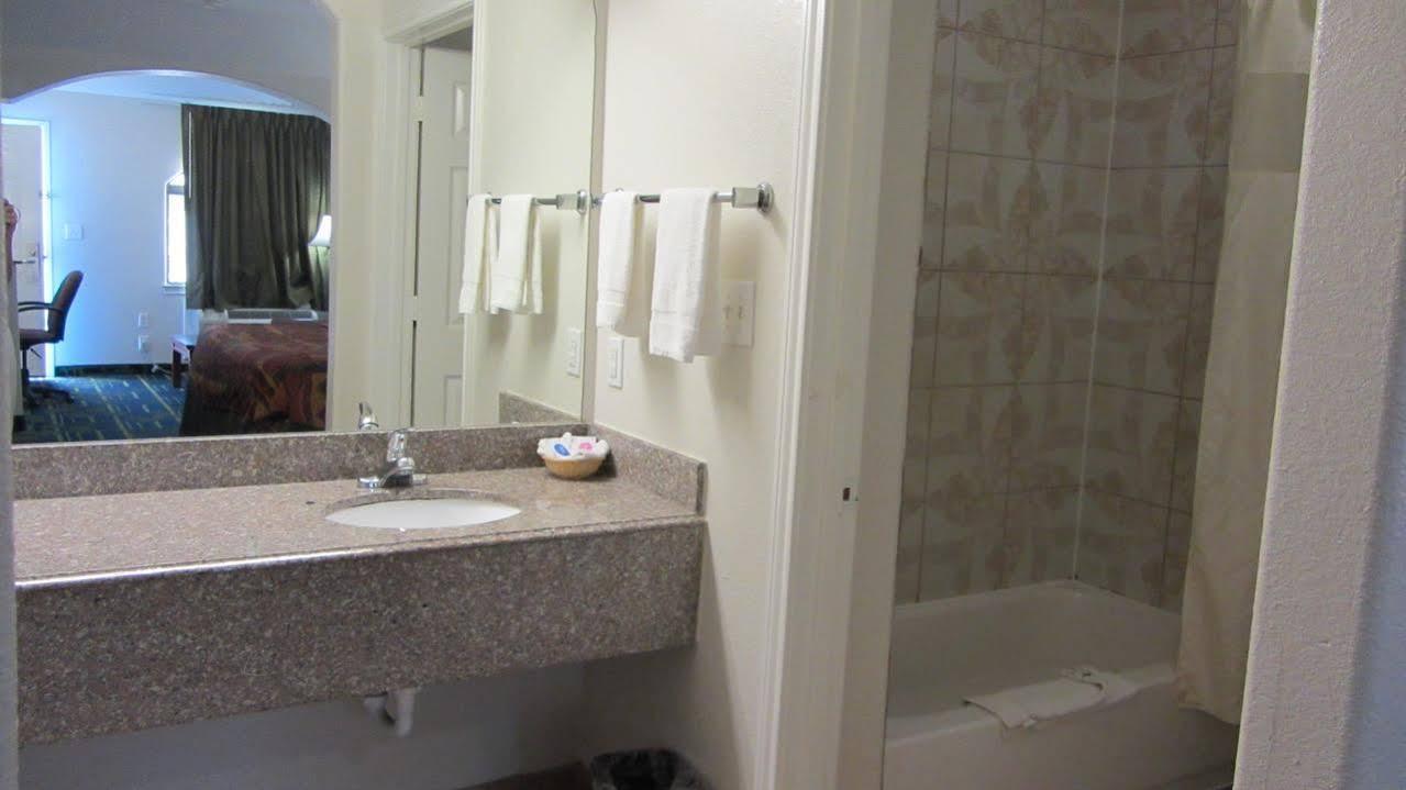 Regency Inn Porter Esterno foto